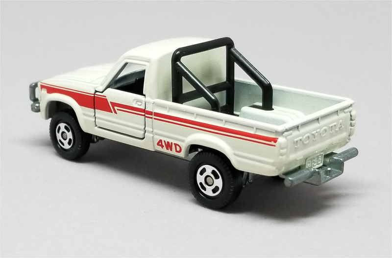 Illustration for article titled Radcast 2018: Tomica Toyota Hilux 4WD